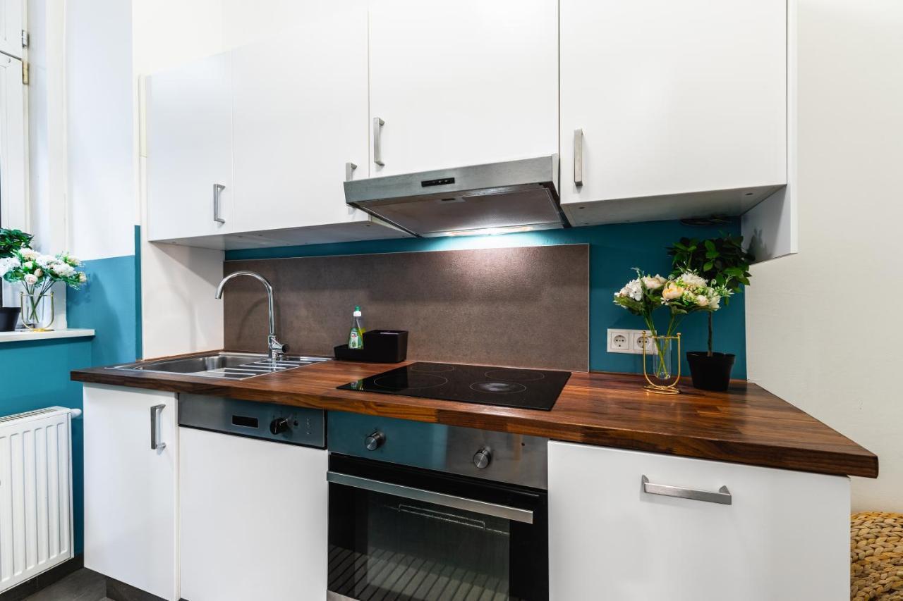 Stylish Designed Apartment In A Calm District Вена Экстерьер фото